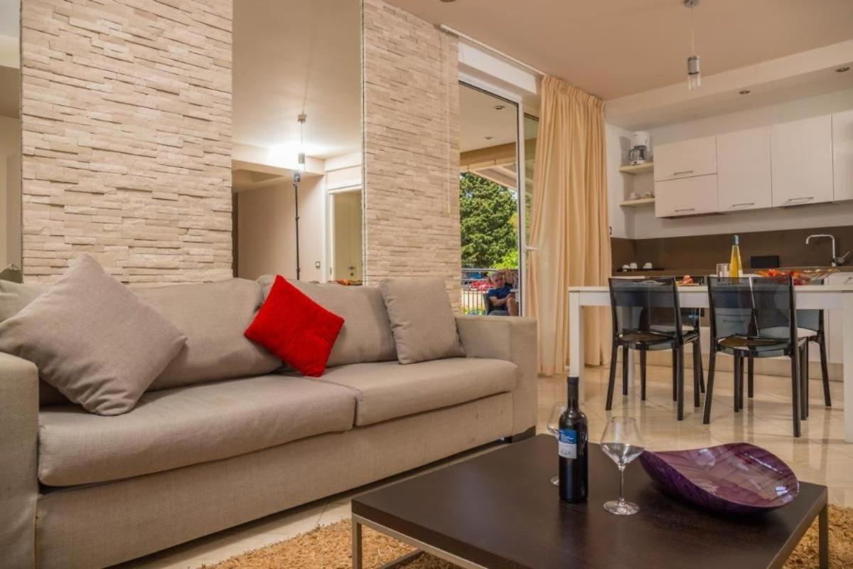Kristal Paris Resort Novalja Ngoại thất bức ảnh