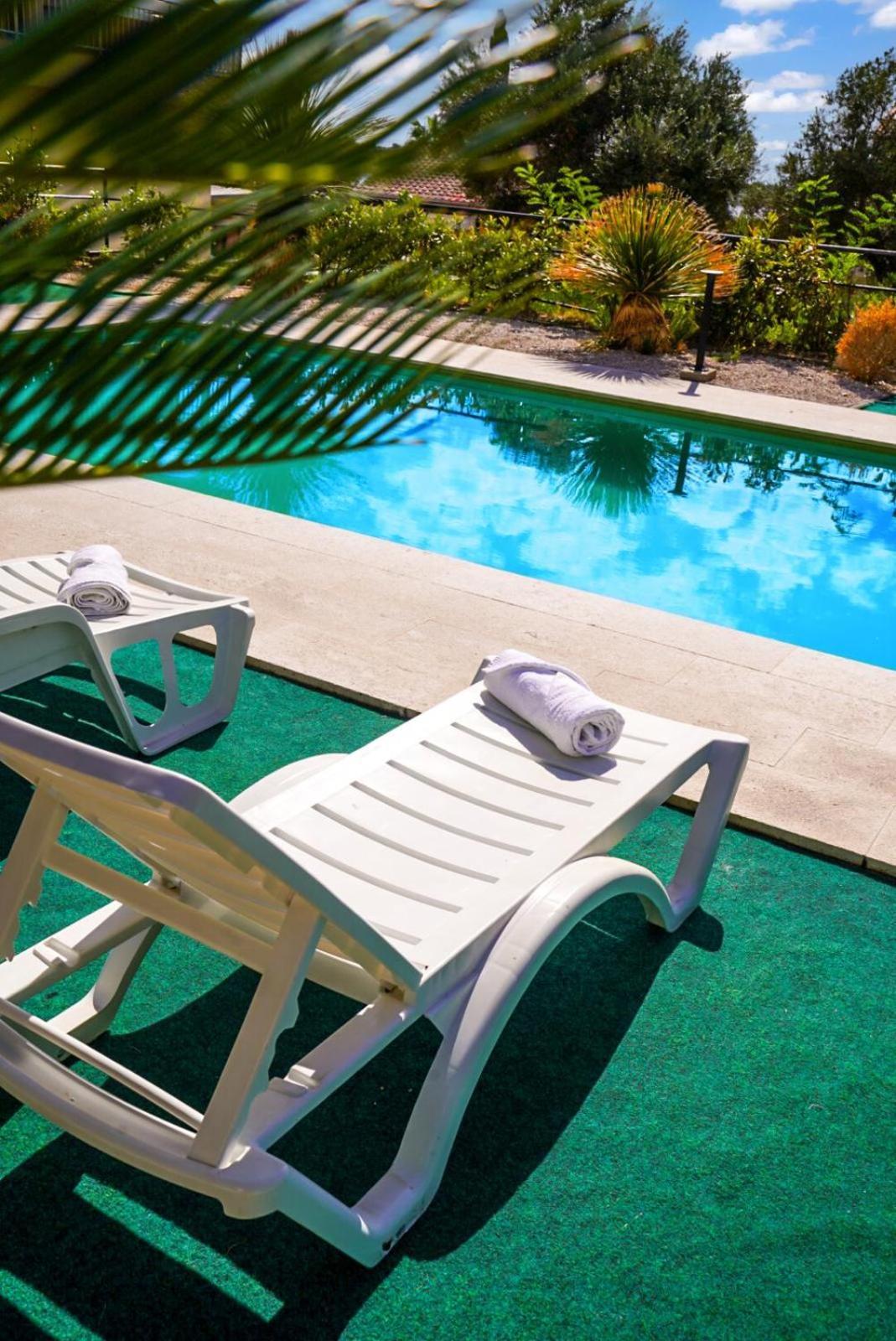 Kristal Paris Resort Novalja Ngoại thất bức ảnh