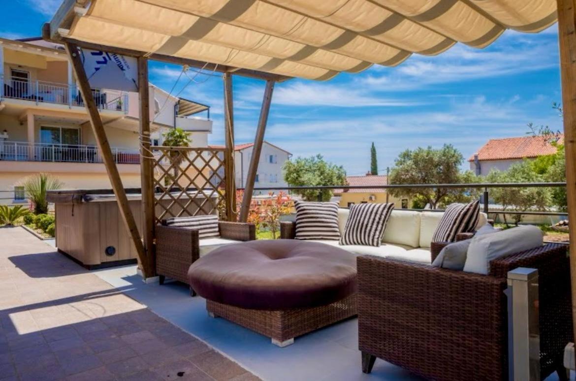 Kristal Paris Resort Novalja Ngoại thất bức ảnh