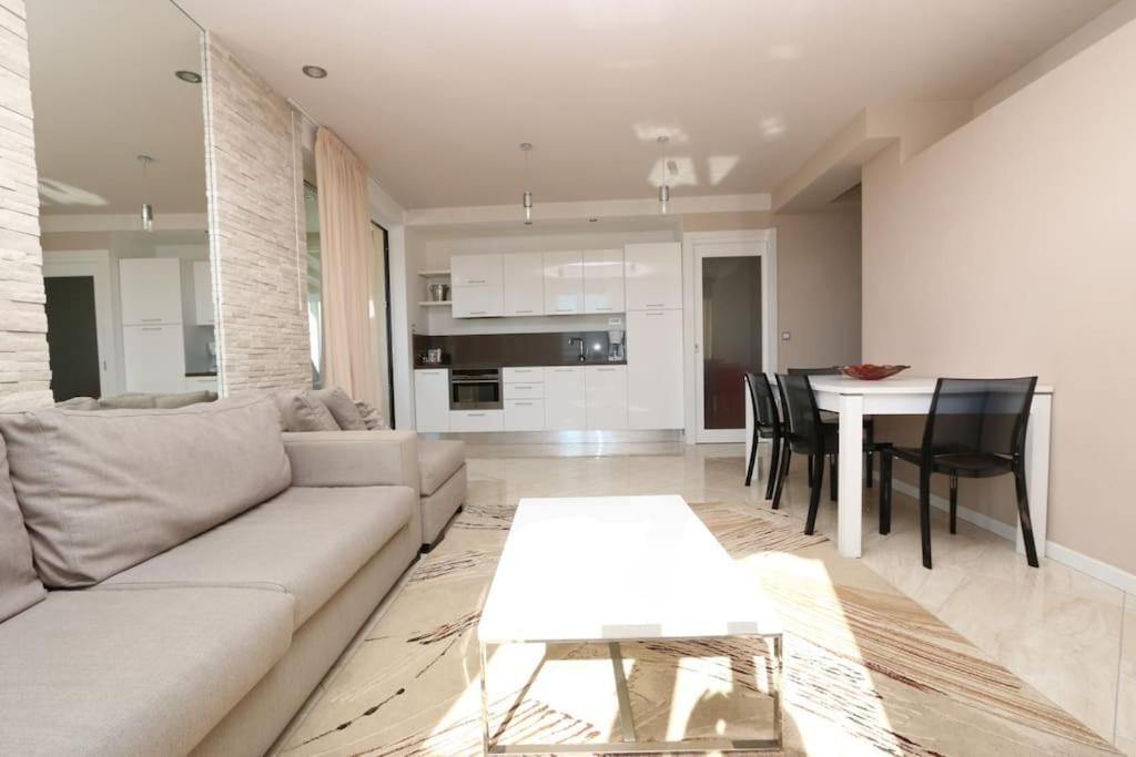 Kristal Paris Resort Novalja Ngoại thất bức ảnh