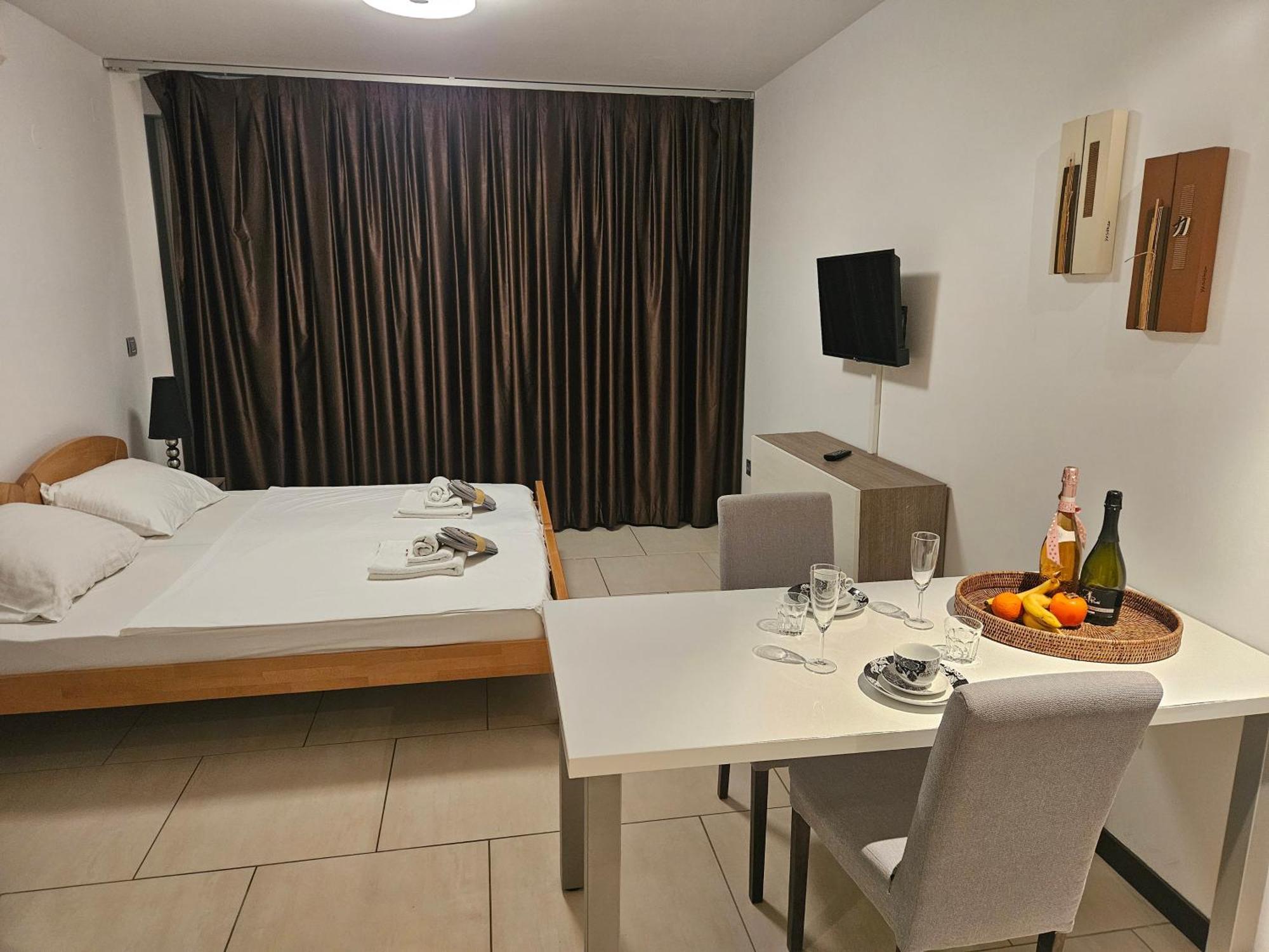 Kristal Paris Resort Novalja Ngoại thất bức ảnh